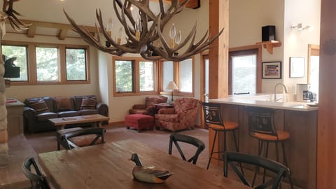 The open and welcoming great room!