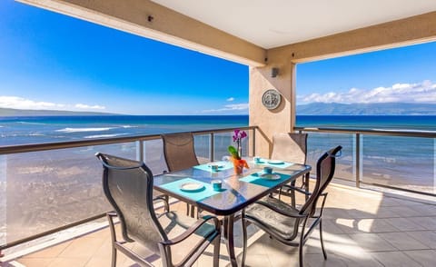 Views of both Lanai and Molokai from this beautiful corner unit lanai