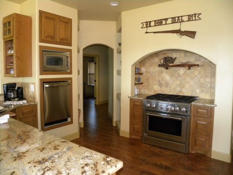 Beautiful Gourmet Kitchen