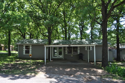 Sherwood Oaks Lodge at Sherwood Shores