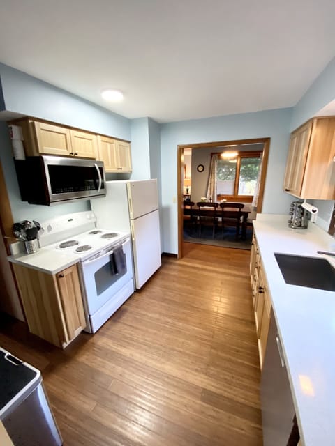 Modern kitchen with Granite countertops.  Fun to cook here:)