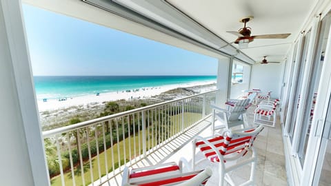 Condo, 3 Bedrooms | Property grounds