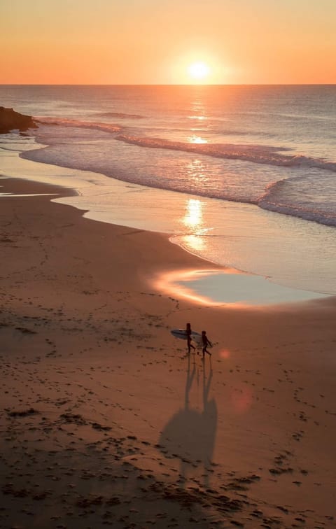 Private beach nearby, white sand, beach umbrellas, beach towels
