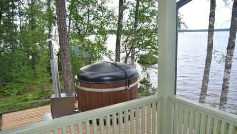 Private spa tub