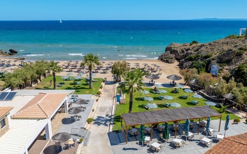 Beach nearby, sun loungers, beach umbrellas, beach bar