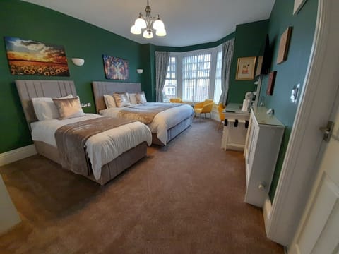 Deluxe Triple Room, Ensuite (Family of 3)