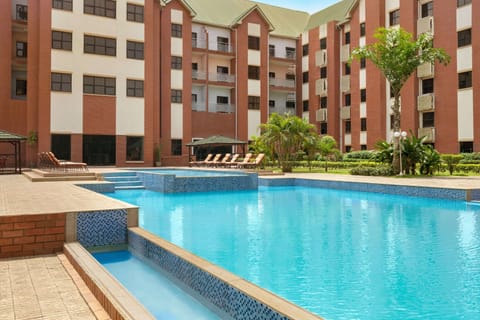 Outdoor pool, sun loungers