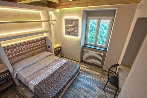 Double Room, Private Bathroom (External) | Free WiFi, bed sheets