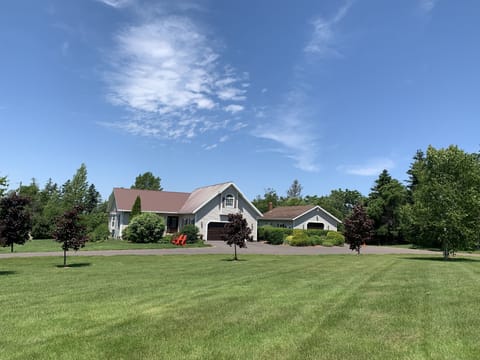 Front view of home. Guests do not have access to garages.