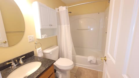 Full Bath with tub/shower