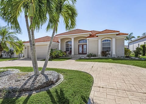 Closest rental home to Fisherman’s Village; 1 block walk!