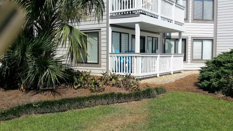 Ground floor unit is convenient to everything! No stairs or elevator for you.