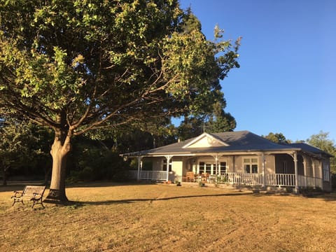 Wavestation Farmhouse 