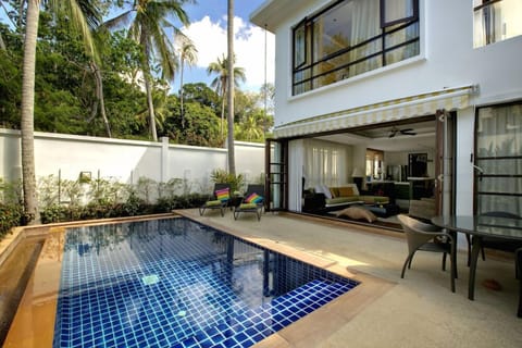 Private Pool 