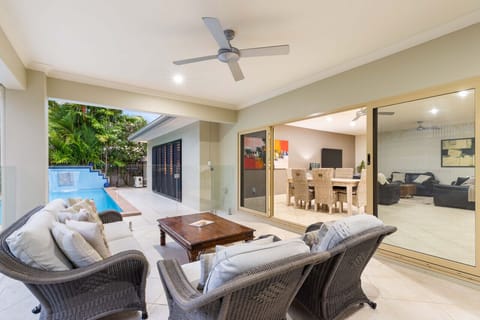 Six Beachside Port Douglas: The best of outdoor/indoor living...