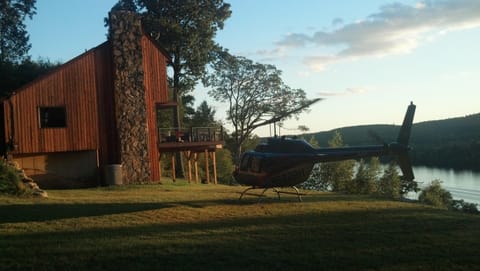 Helicopter landing pad