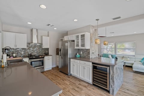 Fully equipped kitchen