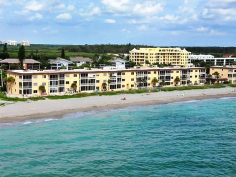 Aerial view of Fisherman's Cove at Turtle Beach on Siesta Key