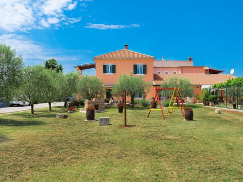 Property, House, Home, Sky, Real Estate, Residential Area, Building, Town, Estate, Architecture