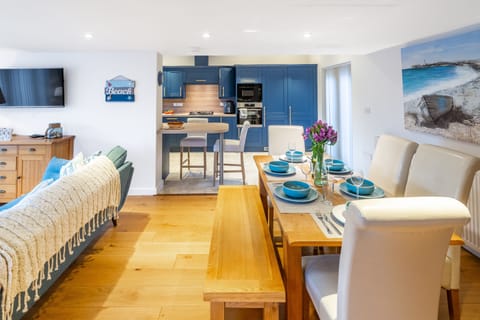 Ground floor: Open-plan dining kitchen and sitting room