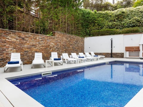 Swimming Pool, Furniture, Resort, Outdoor Furniture, Leisure, Hotel, Landscaping, Patio, Chair, Houseplant