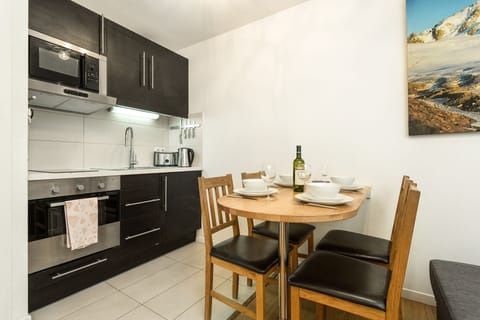 Modern Studio Kitchen