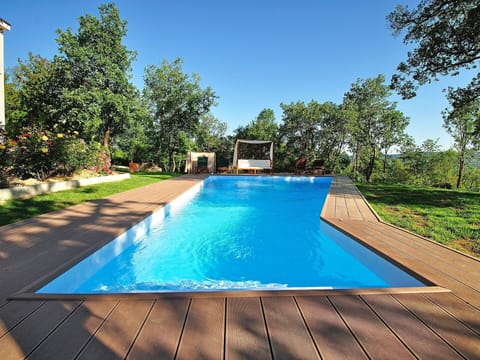 Swimming Pool, Property, Real Estate, Estate, House, Residential Area, Home, Leisure, Vacation, Building