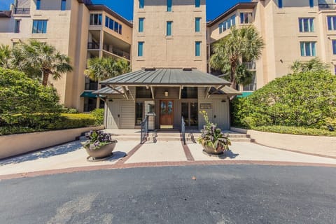 Kiosk at North Building front entrance