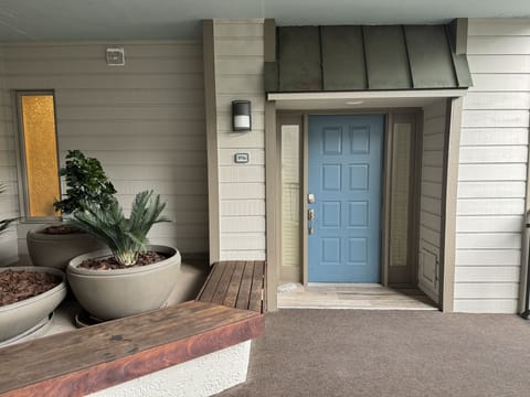 1916 South Beach Club, second floor, exterior painted 2023