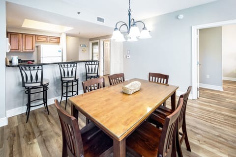 Dining Area, Ariel Dunes II 1507, Destin Vacation Rentals Scenic Gulf Drive