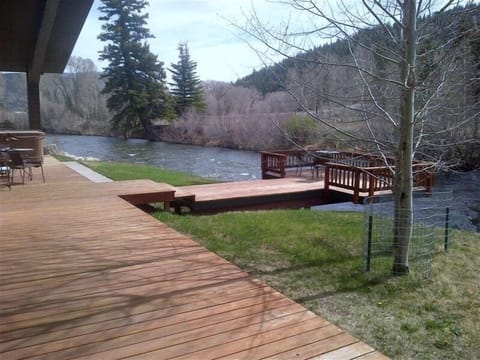 Beautiful views off your deck. Enjoy boardwalk to deck overlooking Rio Grande.