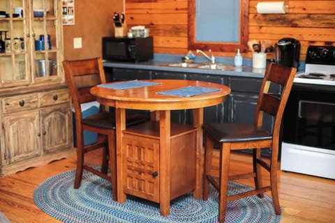 fe2b9005-e45f-45e3-a312-5b581f66300c