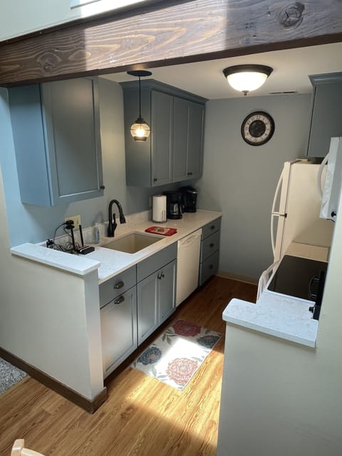 Freshly remodeled kitchen 