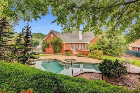 "It was a nice house. The host was self explanatory. Everything was suitable for a nice getaway with family and friends."