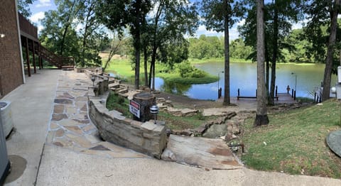 Lake Getaway!! Come stay at our home...you won’t want to leave!