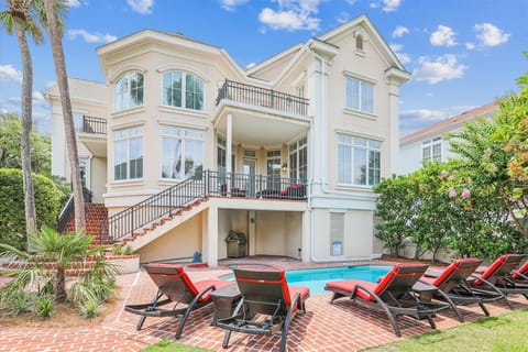 10 Knotts Way in Beautiful North Forest Beach