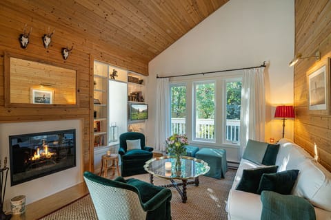 The Living Room stretches out to the deck.