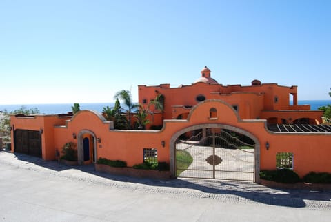 Welcome to Hacienda Punta Piedra