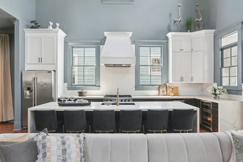 Chef’s Kitchen | First Floor | Fully Equipped | Gas Range | Bar Seating | Open Access to Living Area