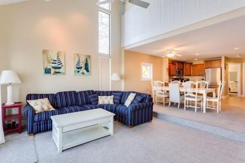 Open family room/kitchen