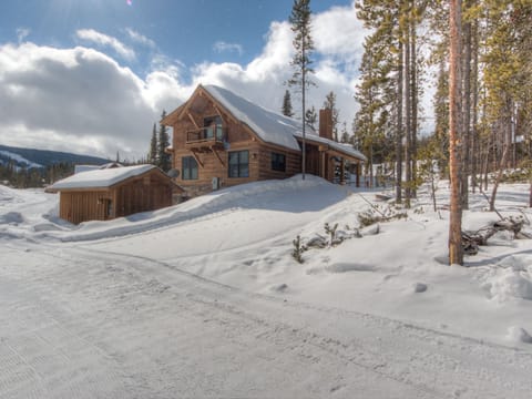 Powder Ridge Oglala 13 easy ski access