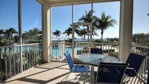 Screened-in Balcony - 2nd Floor