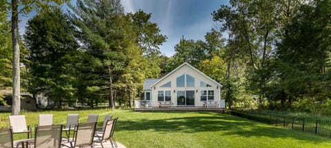 Our quaint home of Sunset Shores Lake House