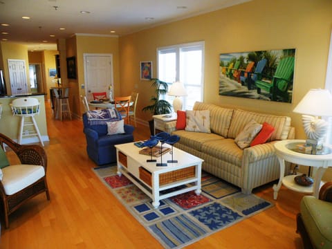 Warm tropical colors welcome you home