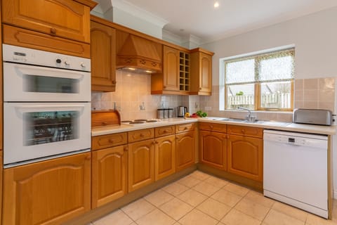 Ground floor:  Well-equipped kitchen