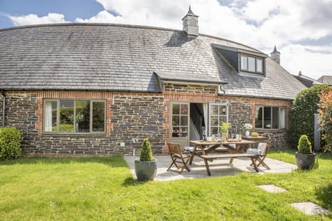 Wedge Cottage, Roserrow. This cottage enjoys a wonderful garden
