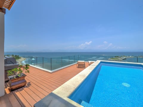 Private terrace plunge pool
