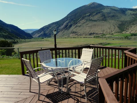 Yellowstone Vacation Home with great views of mountains and Yellowstone River.