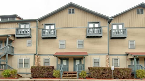 Welcome to Luxury Condo, Tuscany Unit 107