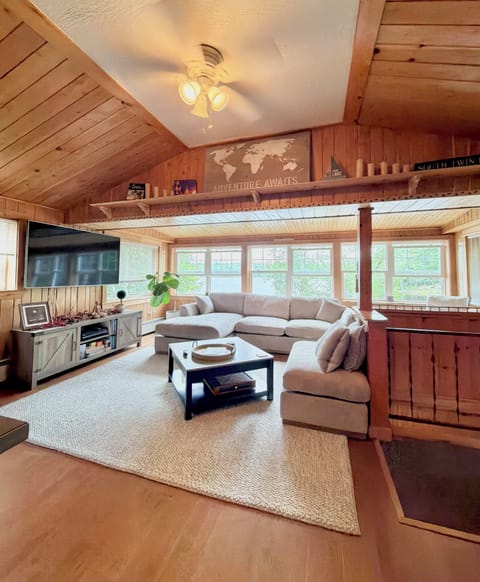 Upstairs Family Room
